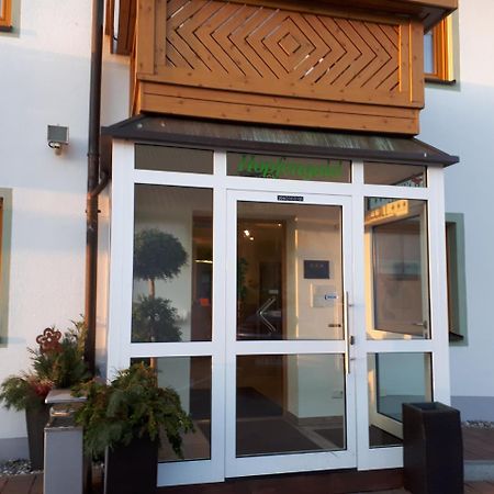 Hotel garni Hopfengold Wolnzach Exteriör bild