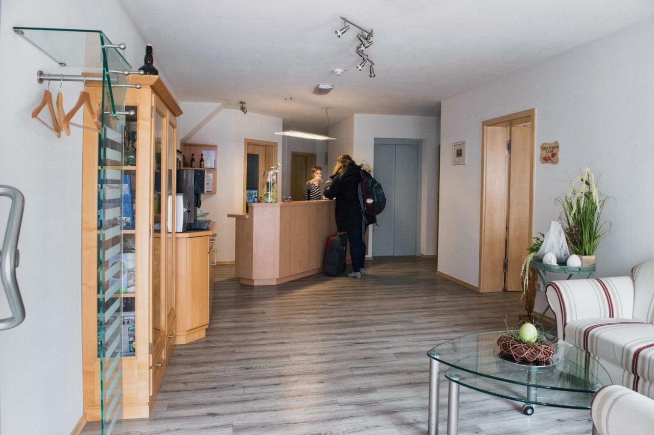 Hotel garni Hopfengold Wolnzach Exteriör bild