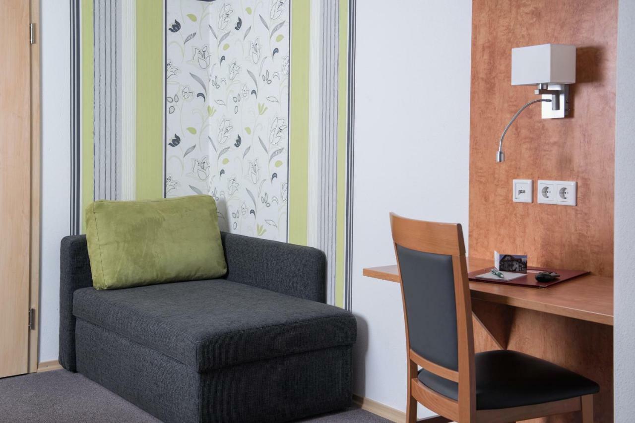 Hotel garni Hopfengold Wolnzach Exteriör bild