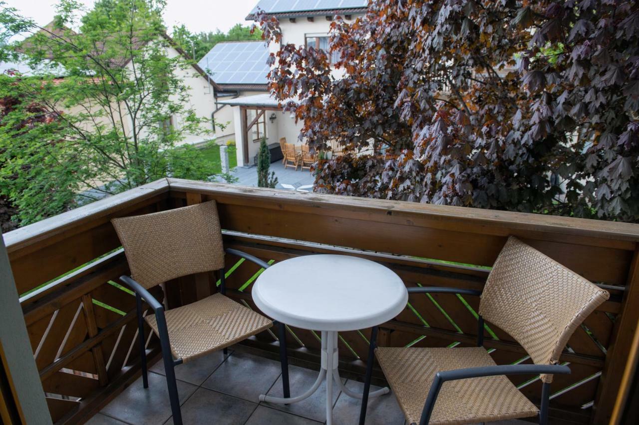 Hotel garni Hopfengold Wolnzach Exteriör bild
